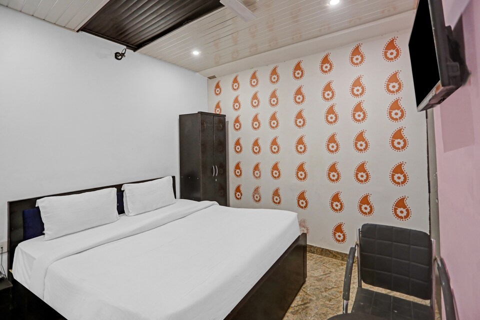 OYO Hotel Welcome Home, Noida City, Noida