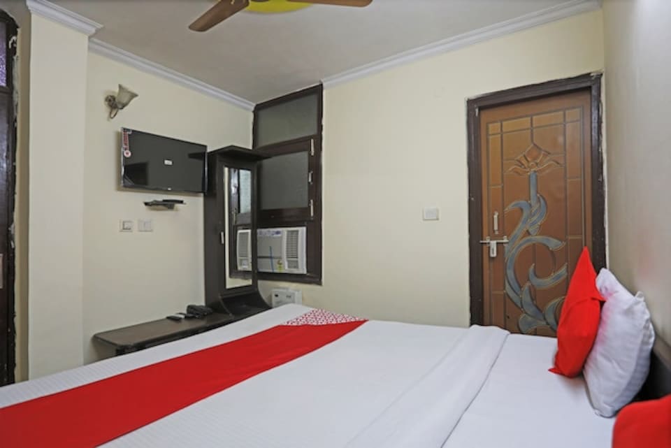 OYO Lotus Home Stay, Airport Delhi, Delhi Transit