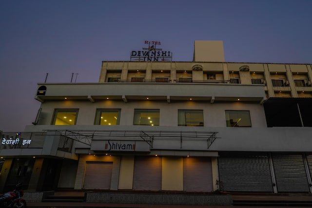 Townhouse OAK Hotel Devanshi Inn