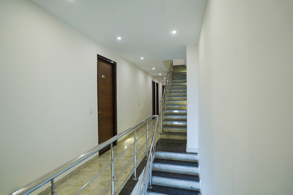 Capital O Hotel Artize, Zirakpur, Zirakpur