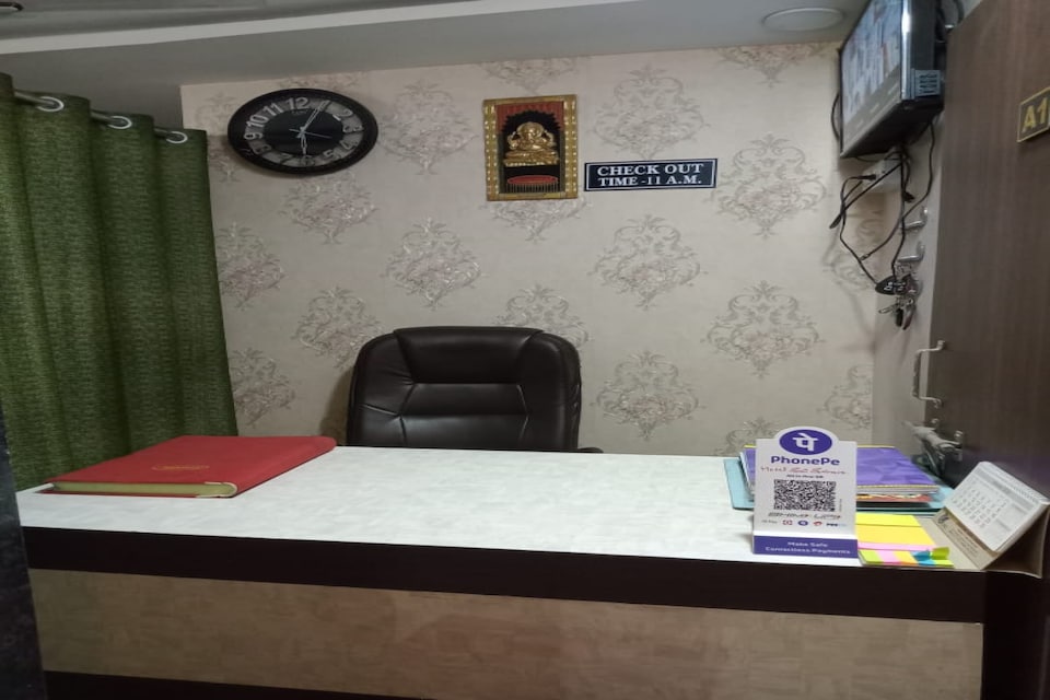 OYO Hotel Sahara, MG Road Indore, Indore