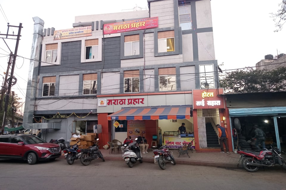 OYO Hotel Sahara, MG Road Indore, Indore