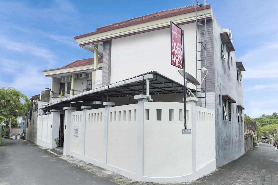 OYO 90907 Handika Jaya Bs, Denpasar, बाली