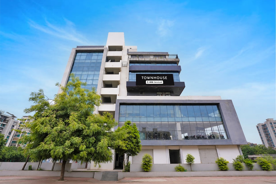 Super Townhouse Chandlodiya Railway Station Road Formerly NY, SG Highway Ahmedabad, Ahmedabad