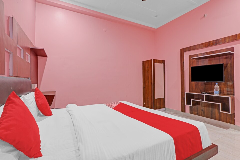 Live on LCK2327, Gomti Nagar Lucknow, Lucknow