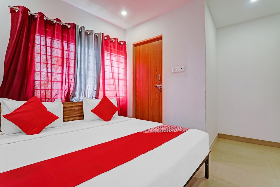 OYO 86455 Shree Hari Inn, Gorakhnath Gorakhpur, गोरखपुर