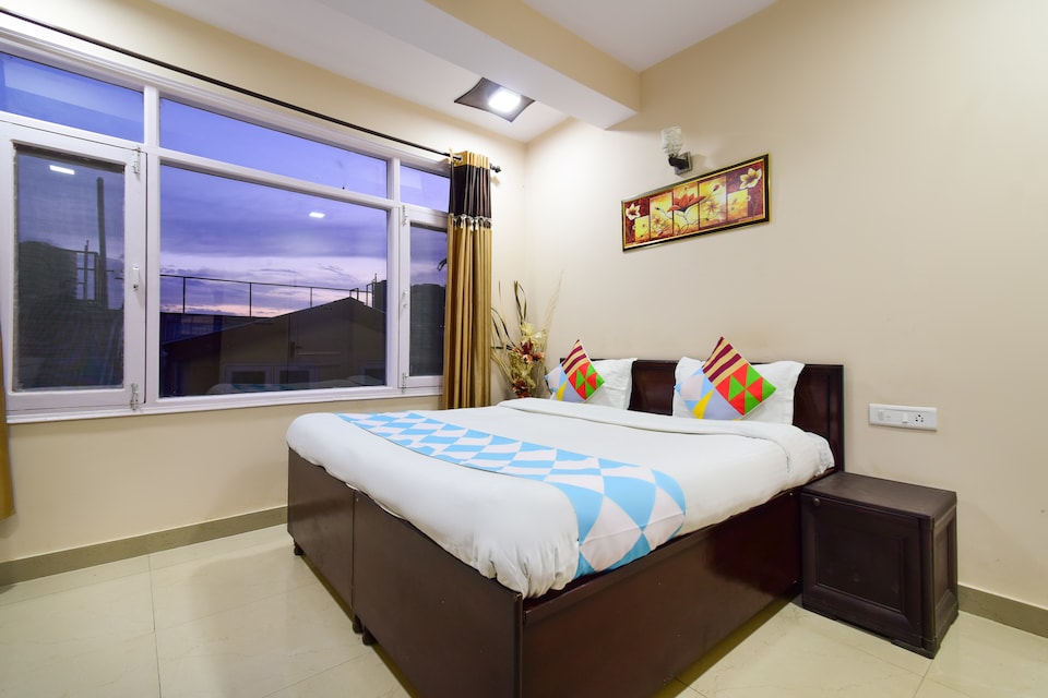 OYO Home 10839 Cozy Stay Sam Villa Kanlog, Shimla, Shimla