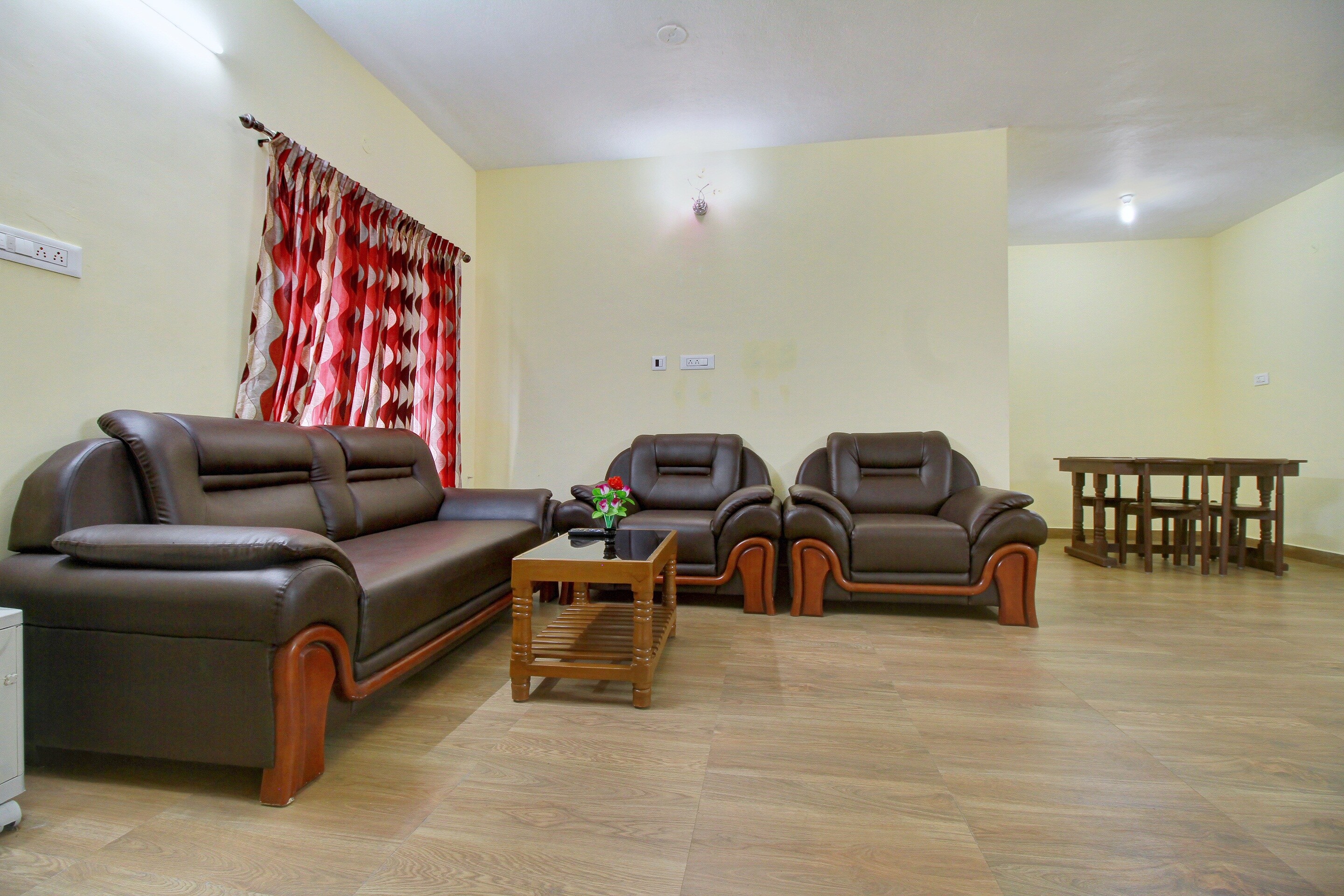 Hotels in Hilltop Towers, Kodaikanal Starting ₹672 Upto 79 OFF on