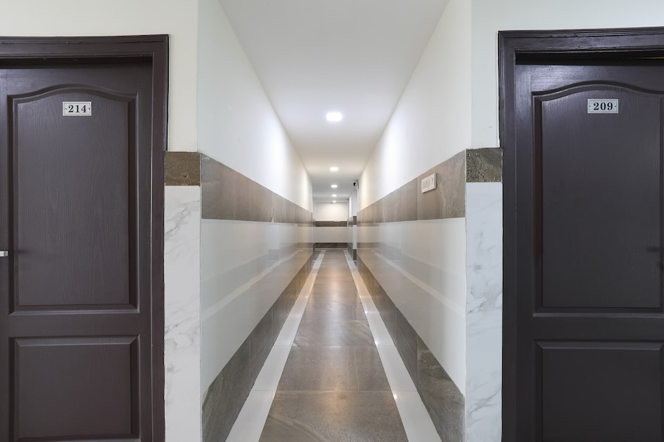 OYO Hotel Mirras Near Shilparamam, Kondapur, Hyderabad