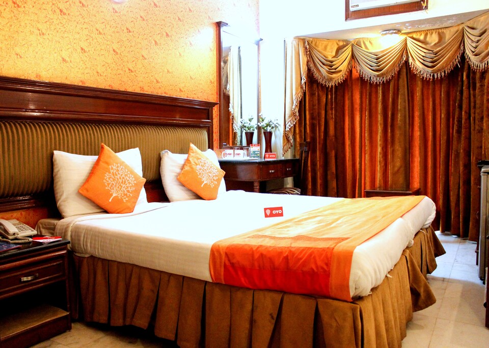 OYO Rooms 093 DLF City Park, Cyber City, Gurgaon