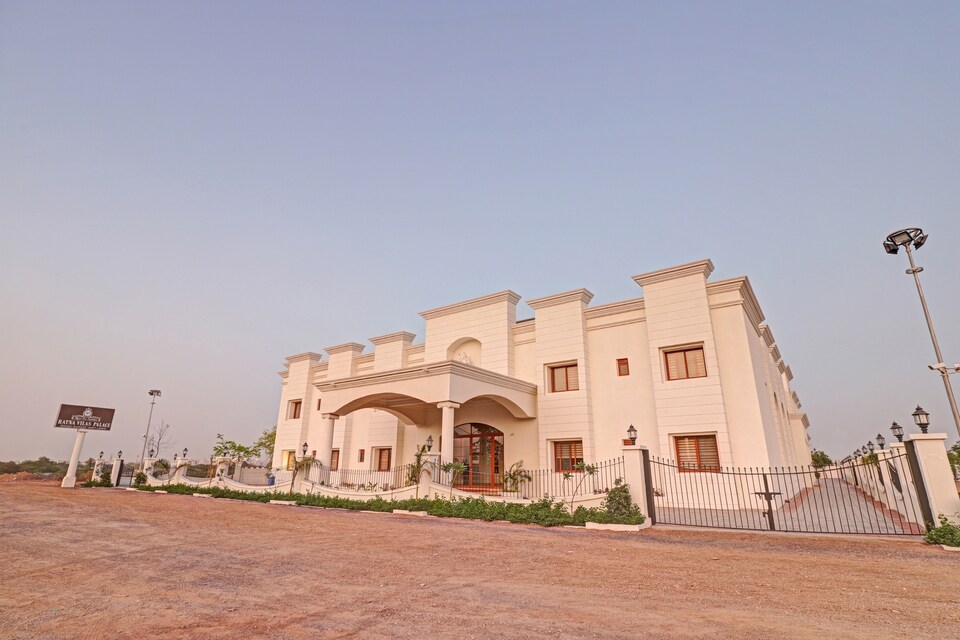 Collection O 86504 Hotel Ratna Vilas Palace, Limda Chowk Rajkot, Rajkot