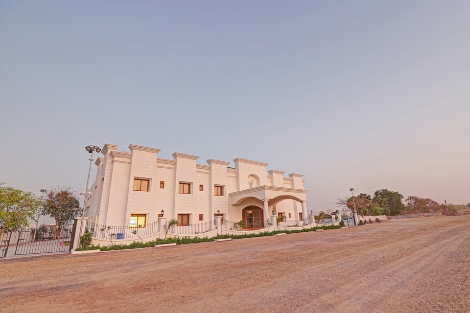 Collection O 86504 Hotel Ratna Vilas Palace, Limda Chowk Rajkot, Rajkot