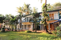 OYO Tahira Beach Resort