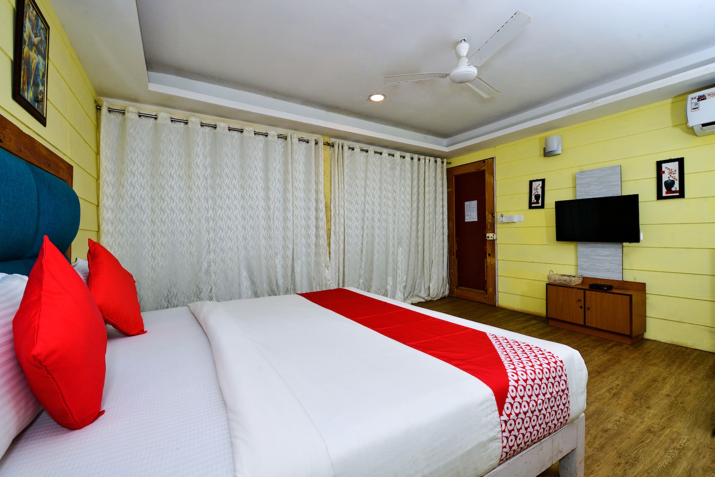 OYO 10143 Tahira Beach Resort Goa - Goa Hotel Reviews, Photos, Offers