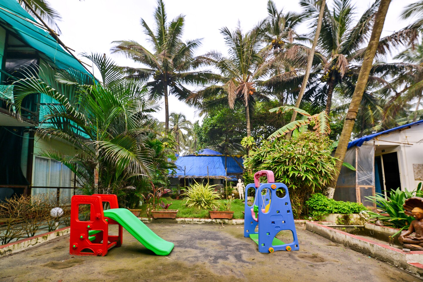 OYO 10143 Tahira Beach Resort Goa - Goa Hotel Reviews, Photos, Offers