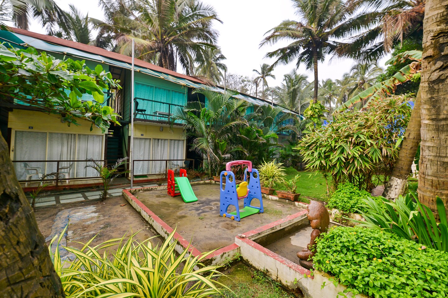 OYO 10143 Tahira Beach Resort Goa - Goa Hotel Reviews, Photos, Offers