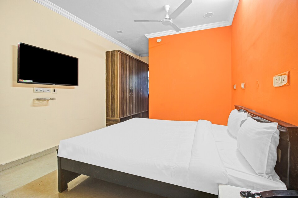 SPOT ON Vvn Pg Near Shilparamam, Madhapur, Hyderabad