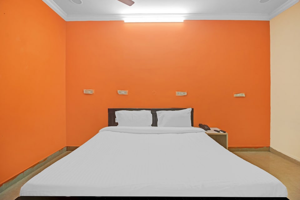 SPOT ON Vvn Pg Near Shilparamam, Madhapur, Hyderabad