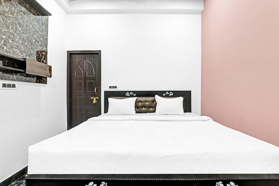 OYO Hotel Hanumant Palace, Airport Lucknow, Lucknow