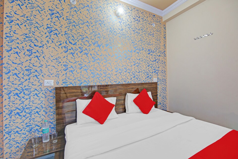 OYO Raj Hotel And Restaurant, Ghaziabad City, Ghaziabad