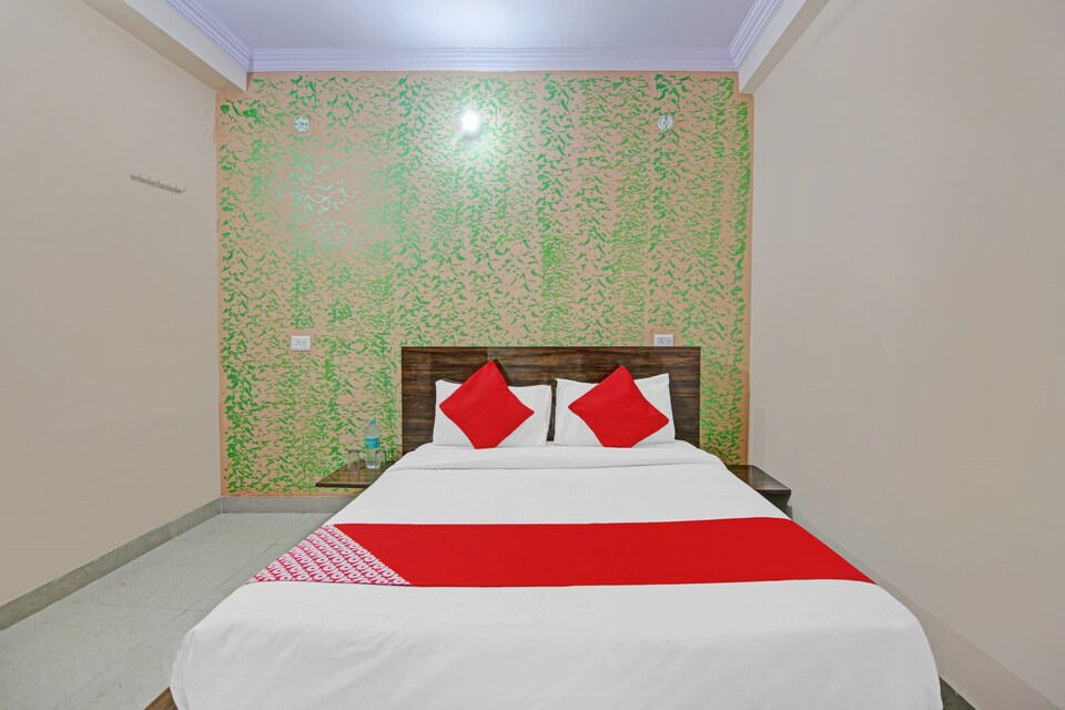 OYO Raj Hotel And Restaurant, Ghaziabad City, Ghaziabad