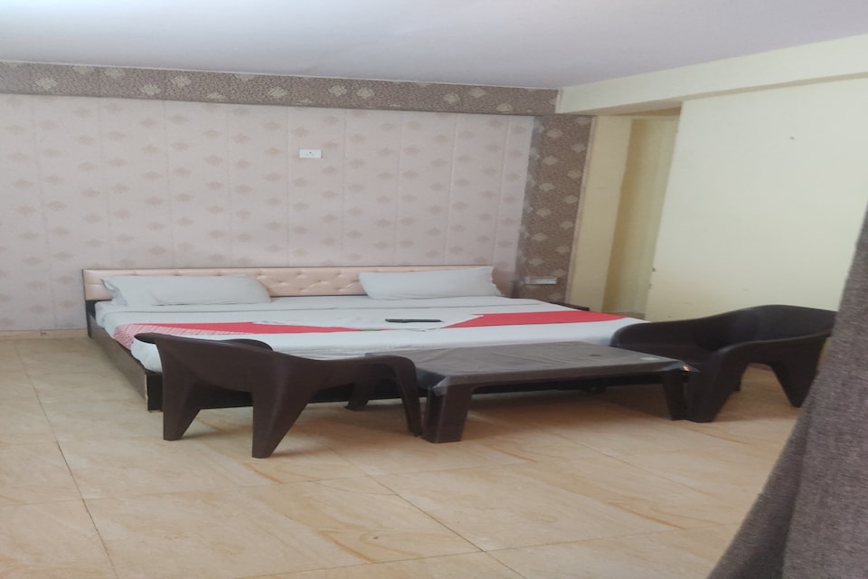 OYO 86629 Royal King Vip Hotel, Noida City, Noida