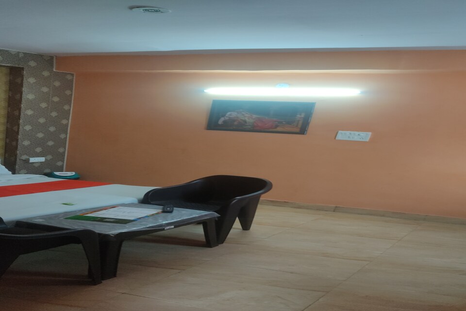 OYO 86629 Royal King Vip Hotel, Noida City, Noida