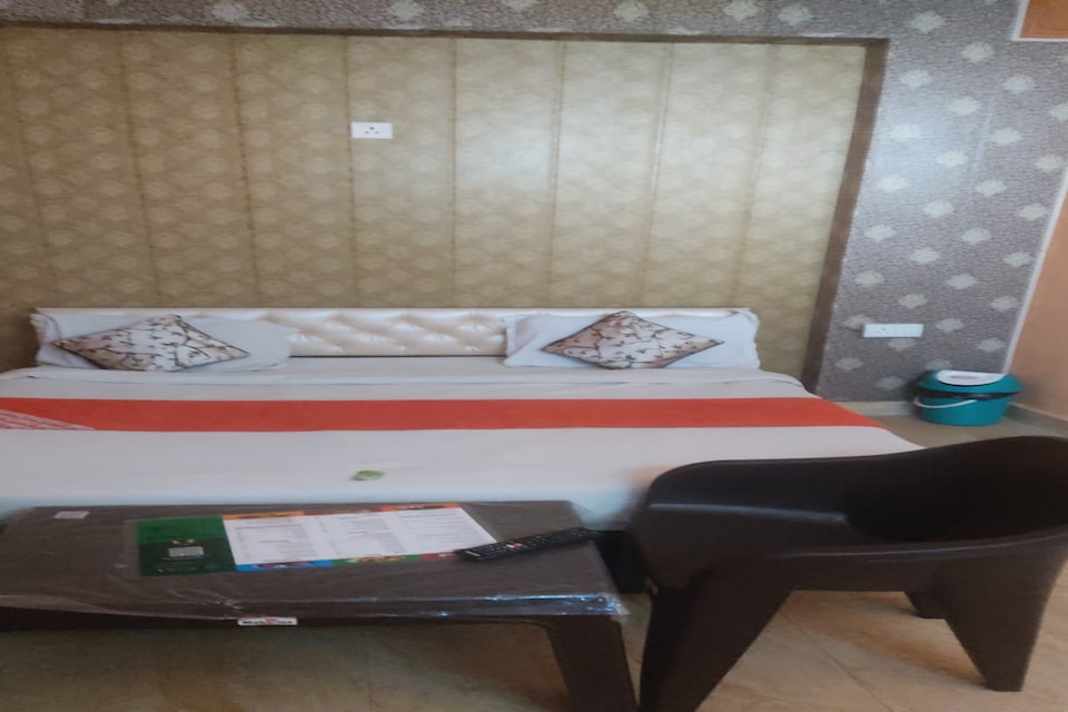 OYO 86629 Royal King Vip Hotel, Noida City, Noida