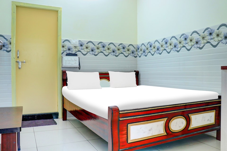 OYO Aishwarya Grand, Guntur, Guntur