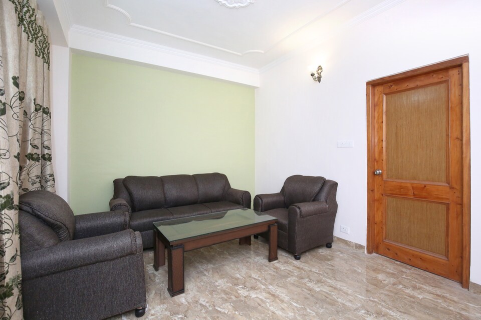 OYO Home 10861 Cozy 2BHK, New Shimla, Shimla