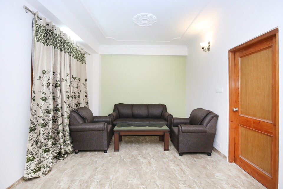 OYO Home 10861 Cozy 2BHK, New Shimla, Shimla