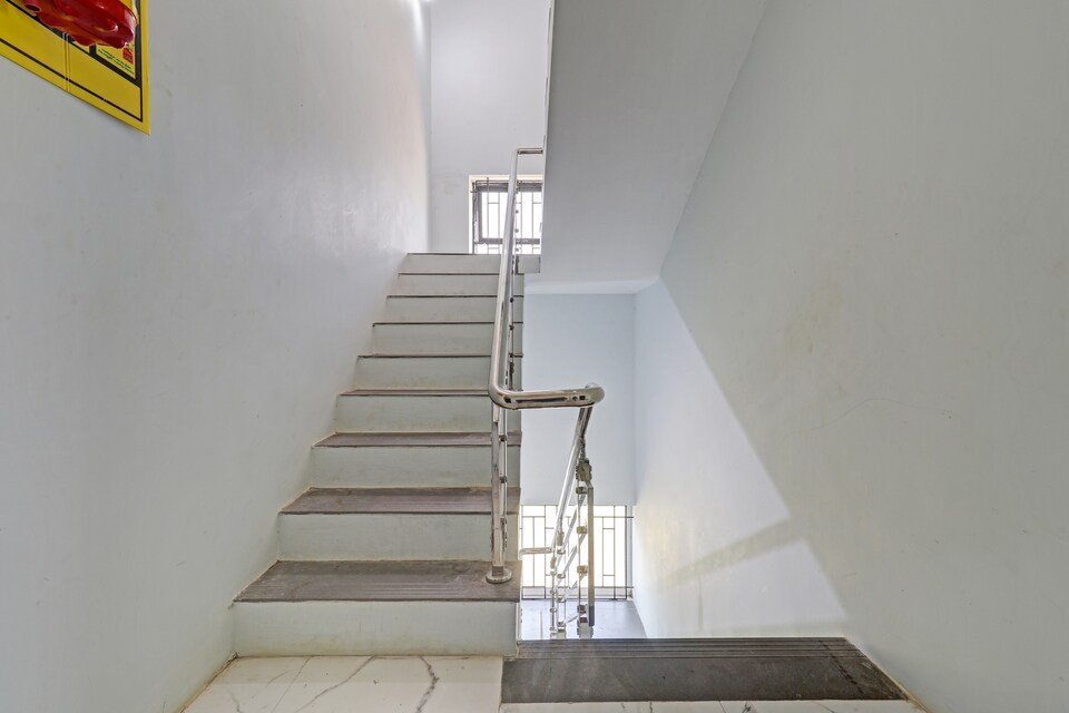 OYO Flagship 86674 Sam's Inn, Madurai City Centre, Madurai