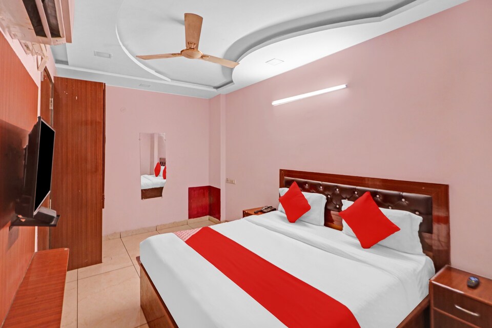Flagship A One Eleven Inn Near Dashrath Puri Metro Station, Dwarka Delhi, Delhi