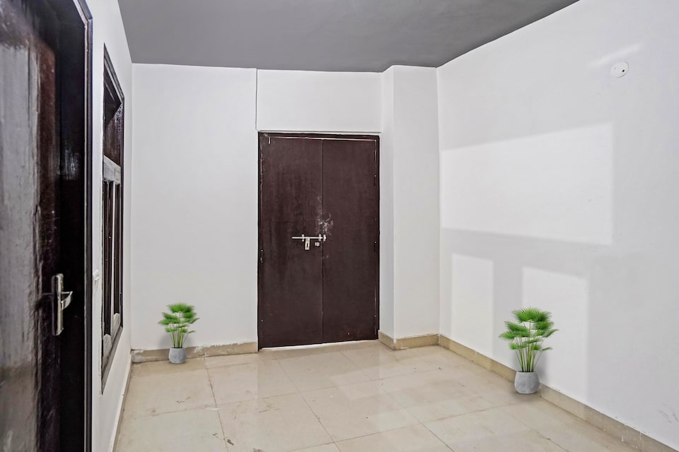 Hotel O Sunrise Villa, AIIMS Delhi, Delhi