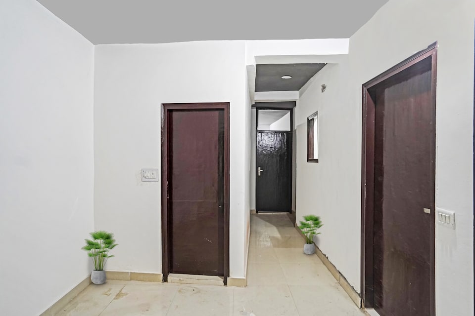 Hotel O Sunrise Villa, AIIMS Delhi, Delhi