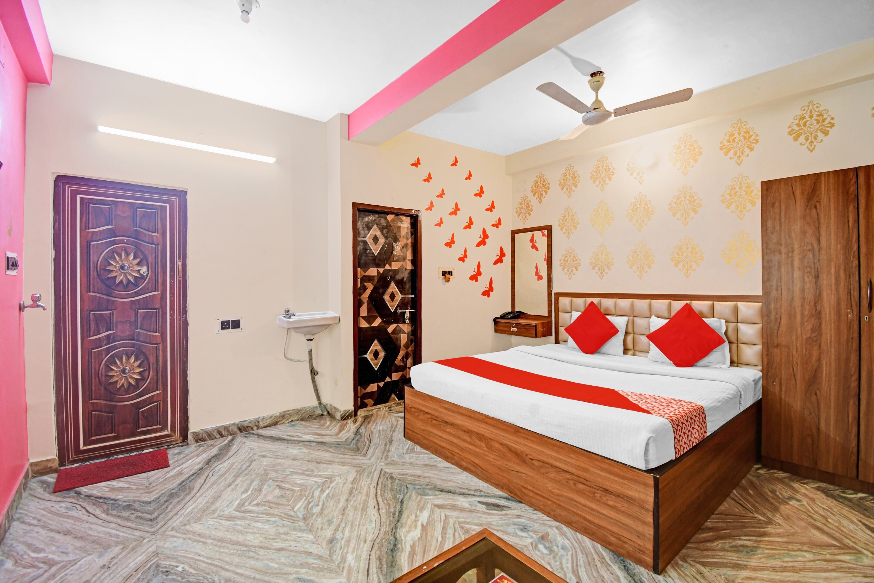 Couple Flagship Hotels in Pailan, Kolkata Couple Friendly Hotel