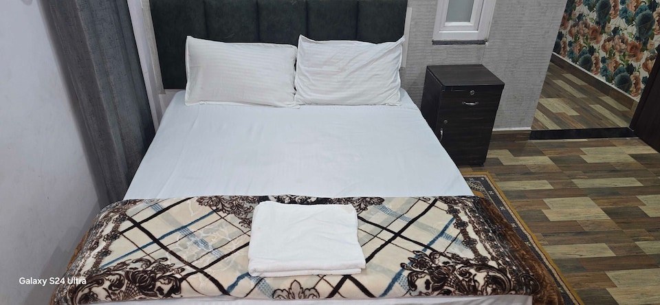 Hotel O Krishna Palace, Jhusi, Prayagraj