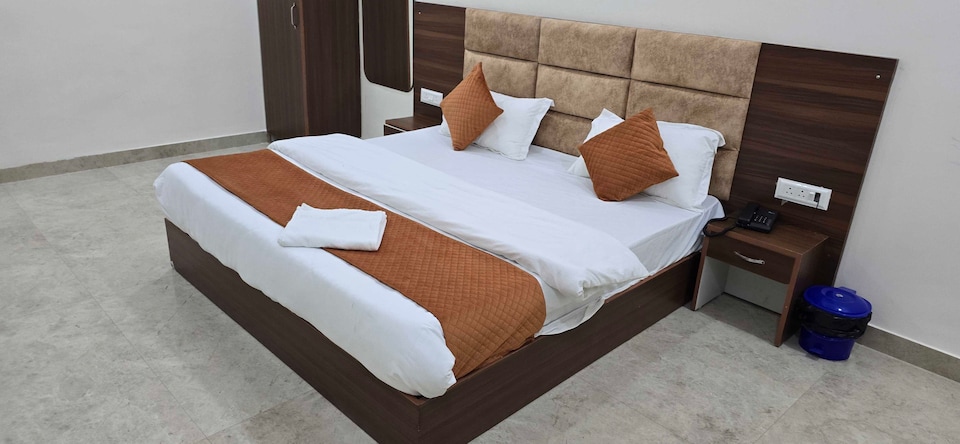 Hotel O Krishna Palace, Jhusi, Prayagraj