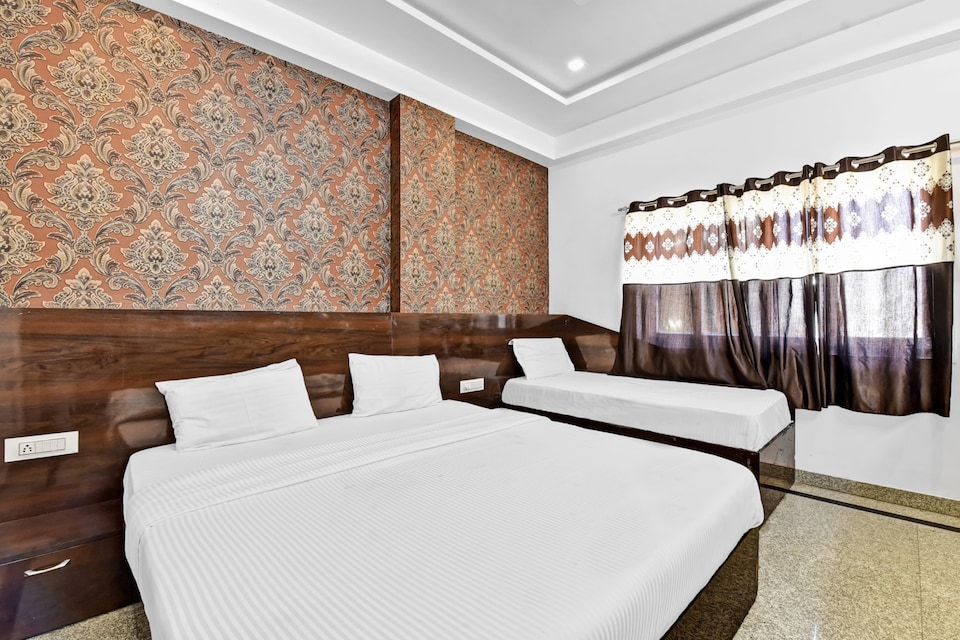 OYO 86730 Shree Hanuman, Udaipur Central, Udaipur