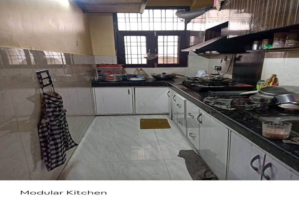 OYO HOME 86757 Krishna Vatika, Greater Noida, Noida