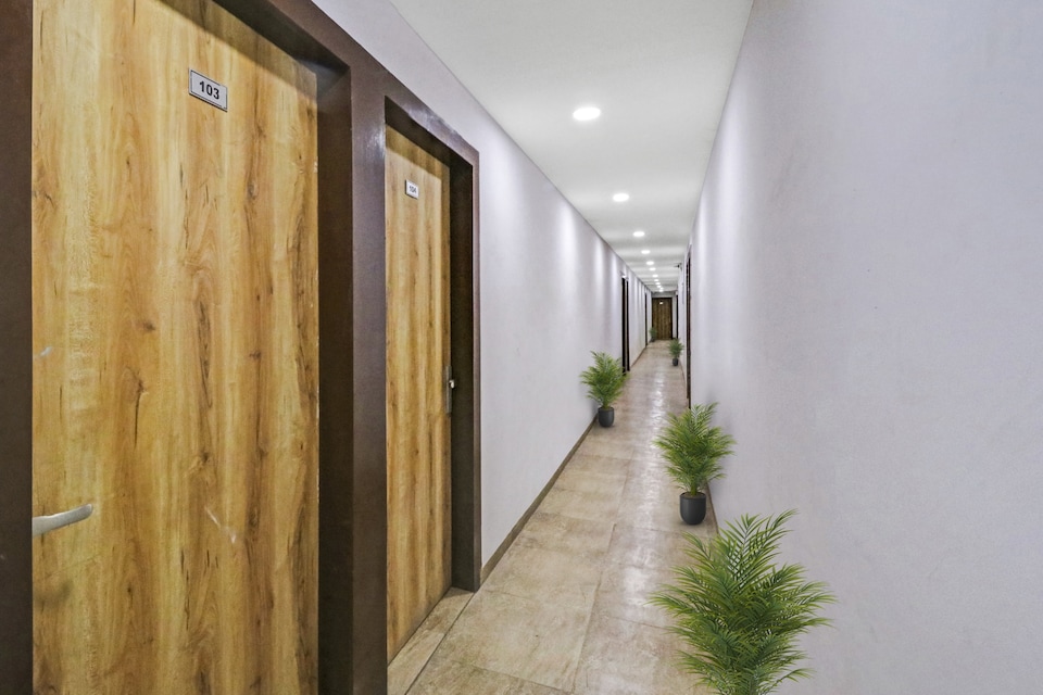  Hotel O Fox Guest House, Greater Noida, Noida