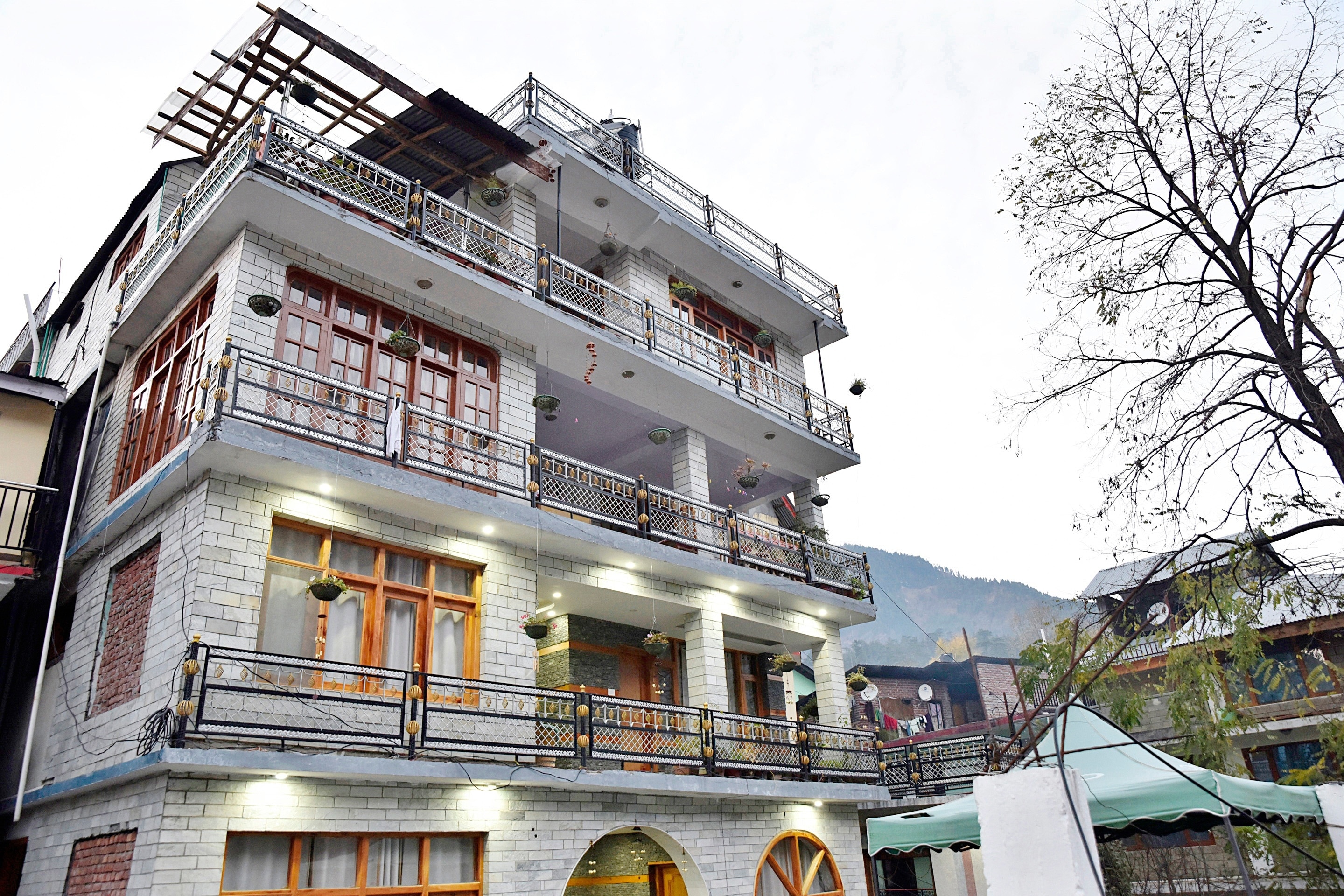Hotels in Manali Best Budget Manali Hotels from ₹1271
