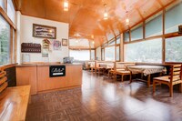 Hotel O Whistling Winds