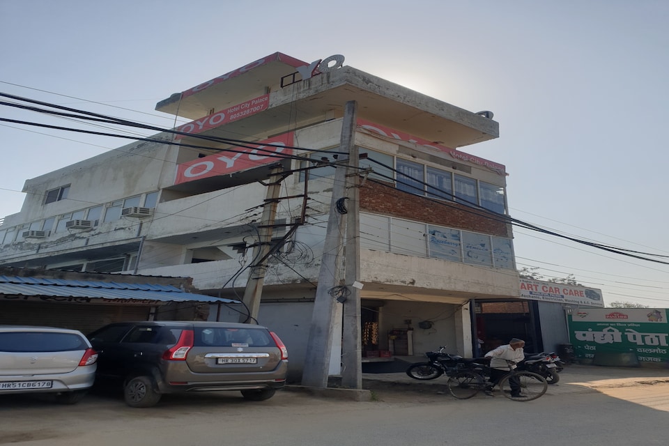 SPOT ON Hotel City Palace, Palwal, पलवल