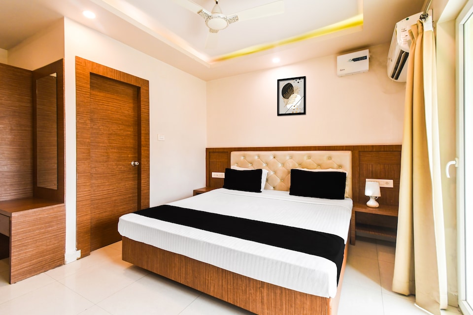 Super Collection O Paschim Dwar Near Jagannatha Temple, Swargdwar Puri, Puri