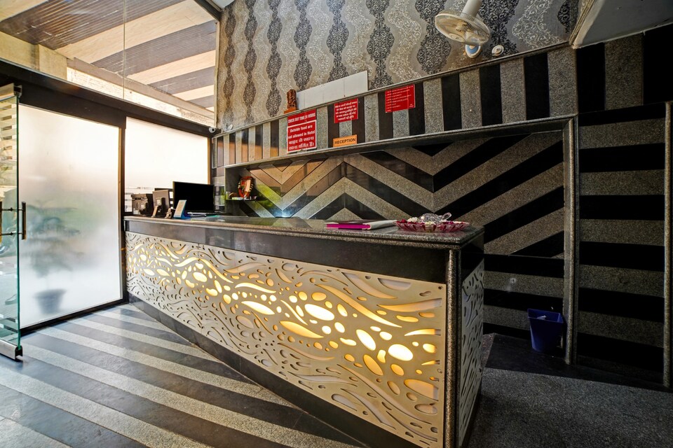 Collection O 86826 Hotel Imperial Arjun , Station Road, रायपुर