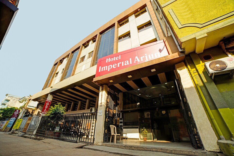 Collection O 86826 Hotel Imperial Arjun , Station Road, रायपुर