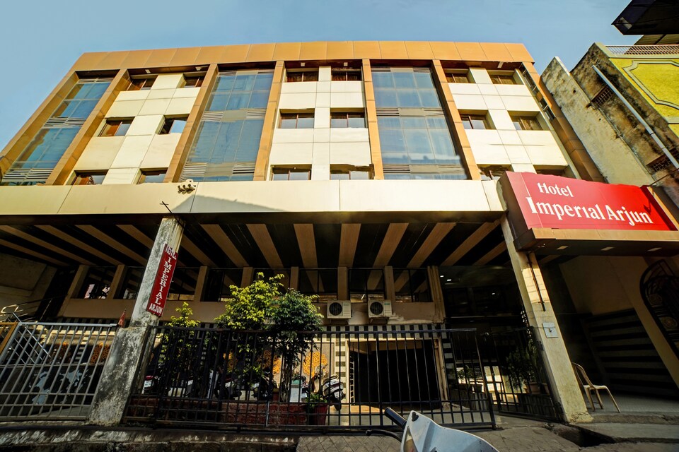 Collection O 86826 Hotel Imperial Arjun , Station Road, रायपुर