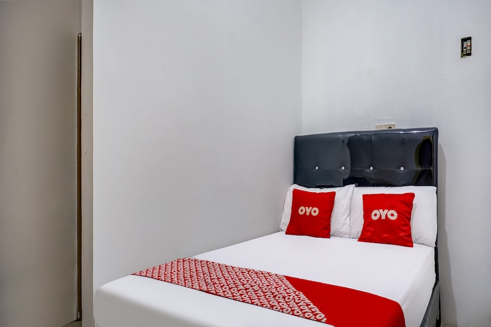OYO 90939 Guesthouse Yansen Residence, Karawang, Karawang