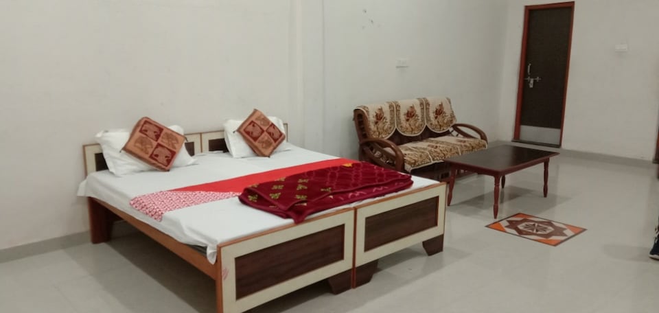 SPOT ON Hotel Shri Paramhans Upawan, Default Cluster Chandauli, Chandauli